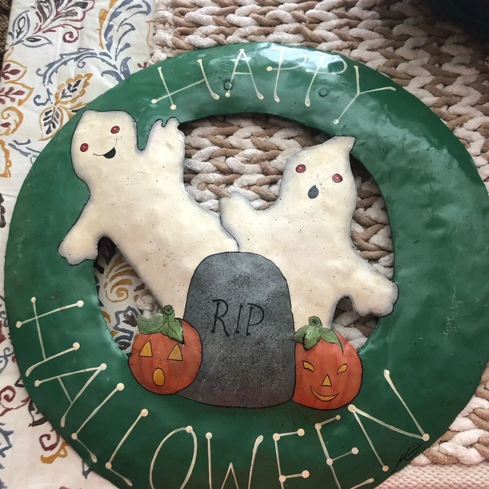 Halloween Ghosts Decorative Metal Wreath - Green - Hanging